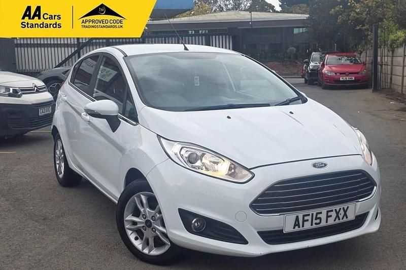 White Used 2015 Ford Fiesta Zetec Hatchback | £6,395 (Fair price) - Image 1/1