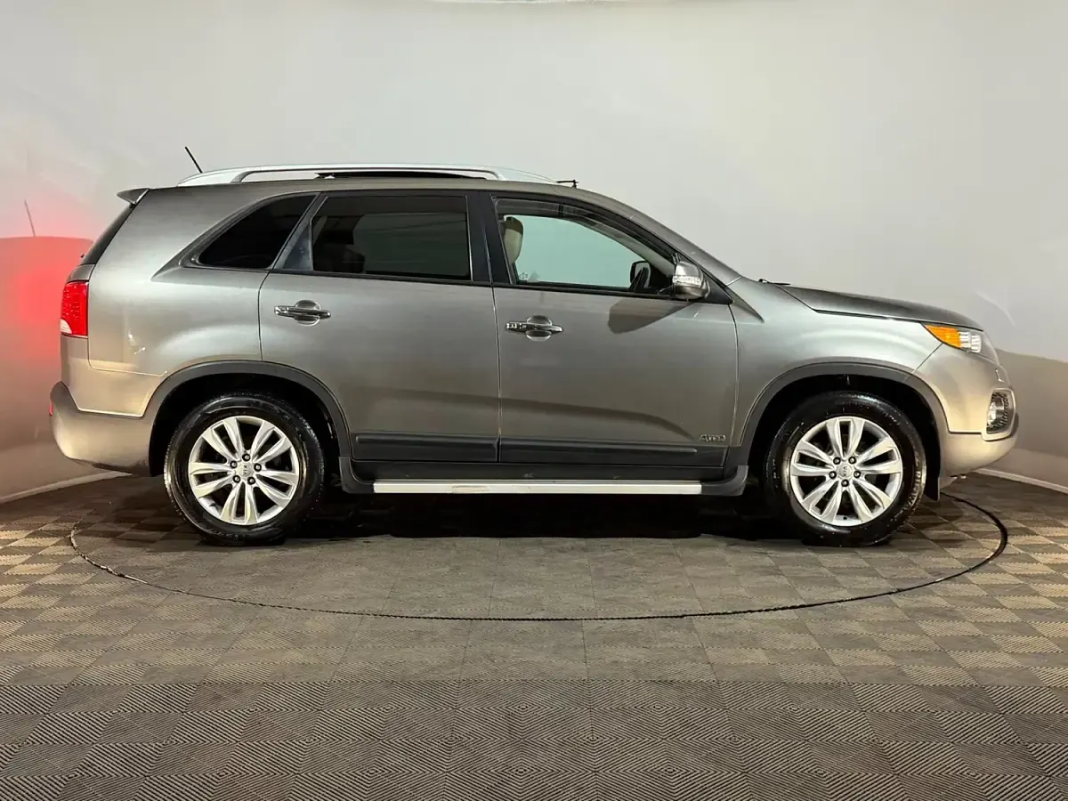 Used Kia Sorento 200 HP (147 kW) 2012 Silver SUV