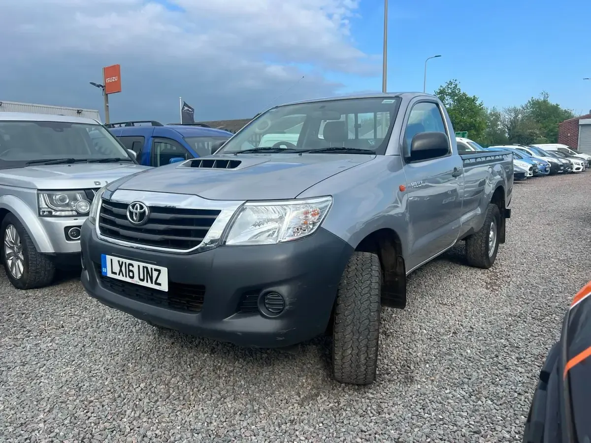 Used Toyota HiLux Active 2016 Silver Pickup