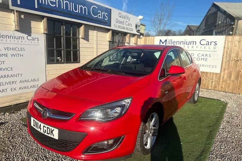 Red Used 2014 Vauxhall Astra SRi Hatchback | £2,995 (Fair price) - Image 1/1