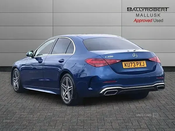 Usado Mercedes C200 AMG line 204 CV (150 kW) 2024 Azul Berlina