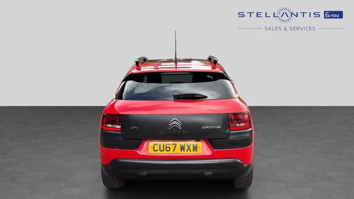Used Citroën C4 Cactus Flair 81 HP (59 kW) 2017 Red Hatchback
