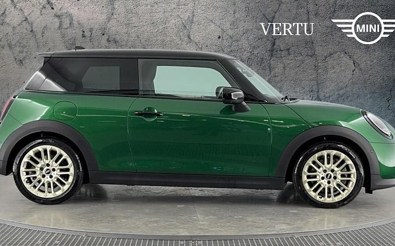 Used Mini Cooper Exclusive 150 kW (204 HP) 2026 Hatchback