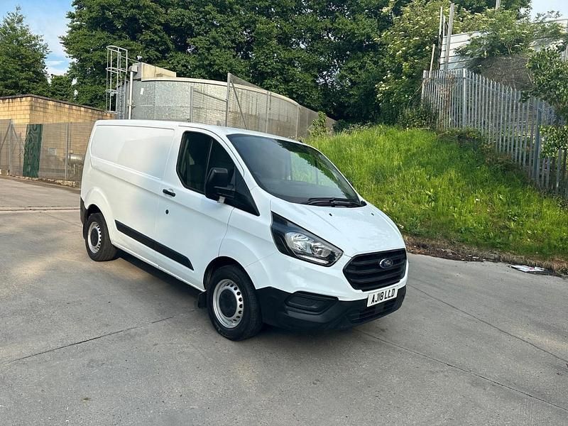 White Used 2018 Ford Transit Custom Van | £6,495 (Expensive) - Image 1/4