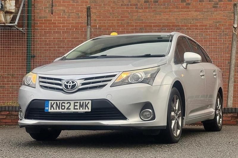 Silver Used 2012 Toyota Avensis T4 Estate | £4,750 (Fair price) - Image 1/1