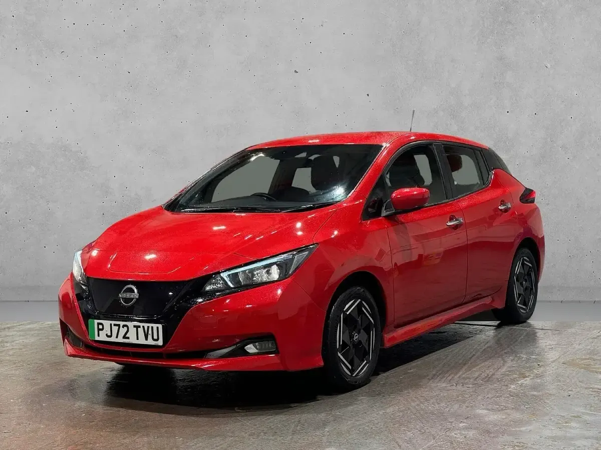Occasion Nissan Leaf Acenta 110 kW (150 ch) 2022 Rouge Citadine