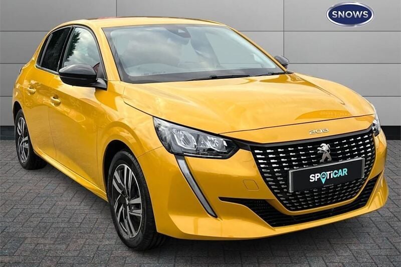 Used Peugeot 208 Allure Premium 102 HP (75 kW) 2022 Yellow Hatchback