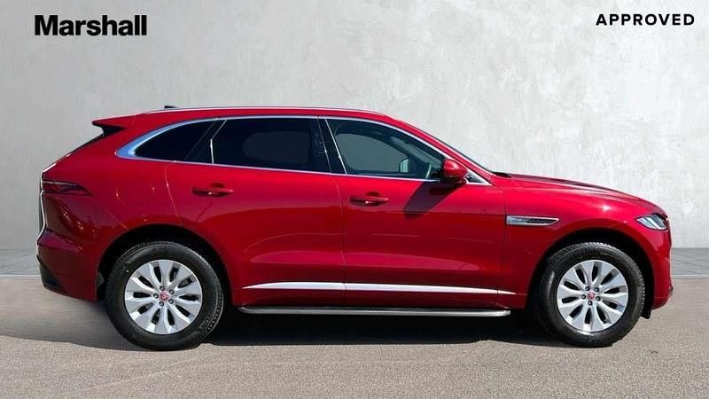Second-hand Jaguar F-Pace R-Dynamic 204 CP (150 kW) 2022 Roșu SUV