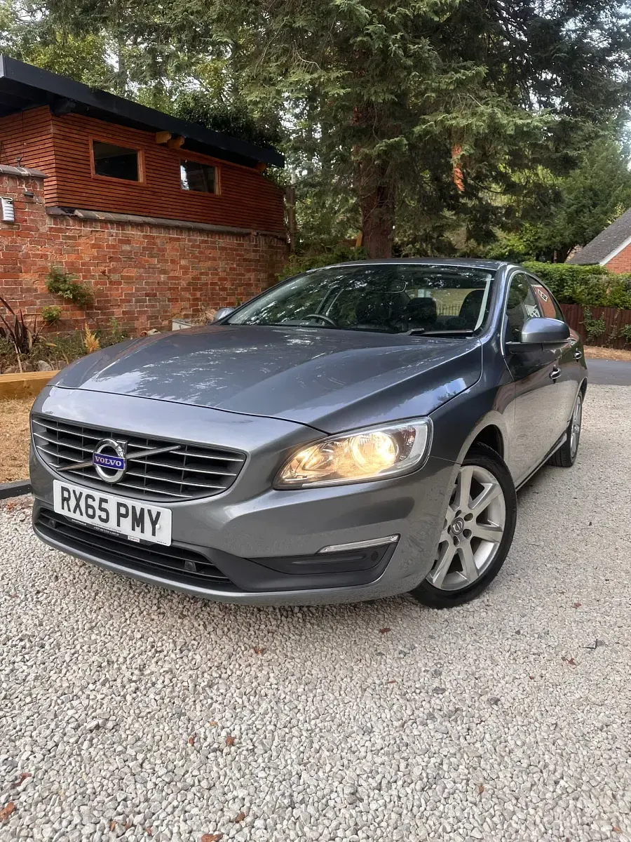 Used Volvo S60 SE 190 HP (139 kW) 2015 Grey Sedan