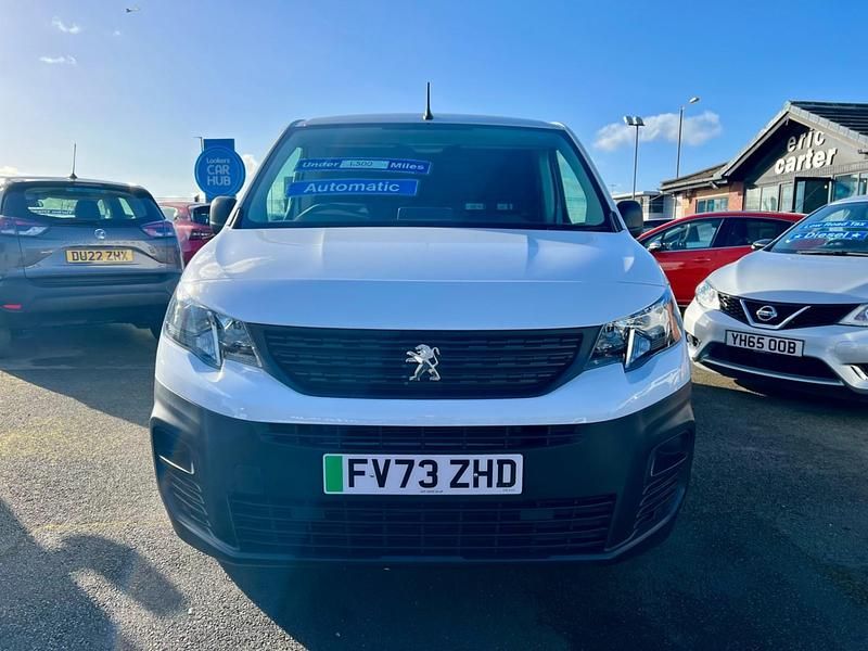 Used Peugeot E-Partner Premium 100 kW (136 HP) 2023 White MPV
