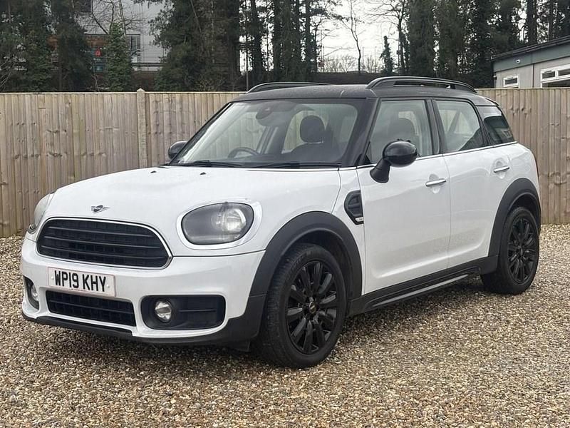Used Mini Cooper D Classic 150 HP (110 kW) 2019 White Hatchback