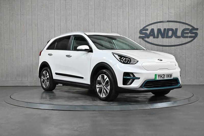 Used Kia Niro 2021 White SUV