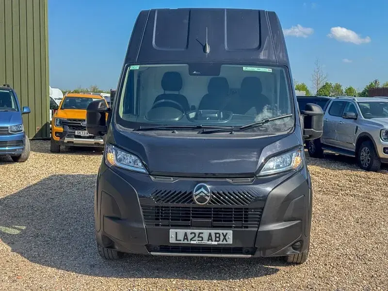 Usado Citroën Relay 140 HP (102 kW) 2025 Cinzento Van
