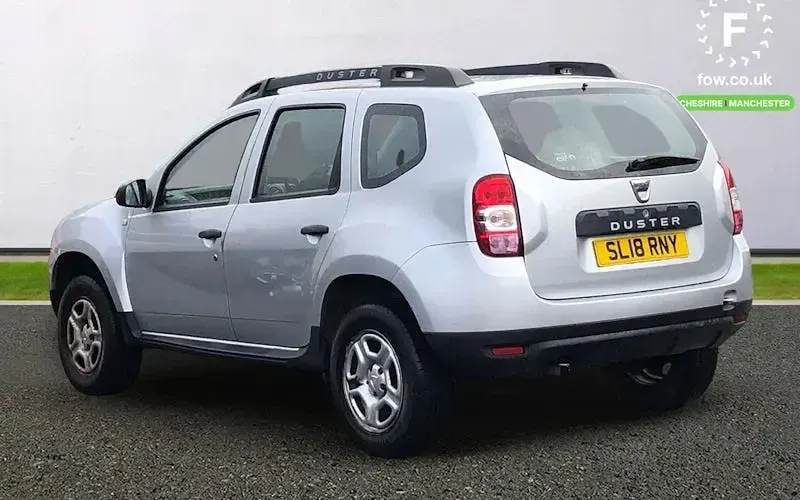 Usado Dacia Duster 114 HP (83 kW) 2018 Prateado SUV
