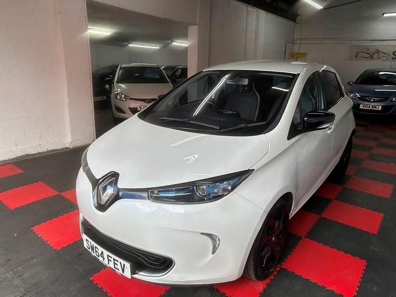 Used Renault Zoe Dynamique 64 kW (88 HP) 2014 White Hatchback