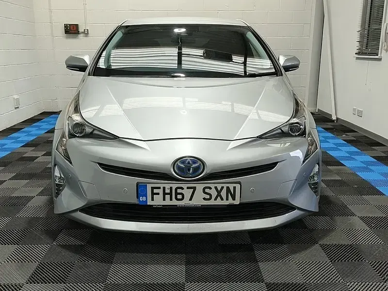 Usado Toyota Prius Active 2018 Amarelo Citadino