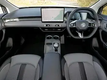 New MG MG4 EV 169 kW (231 HP) 2026 Green Hatchback