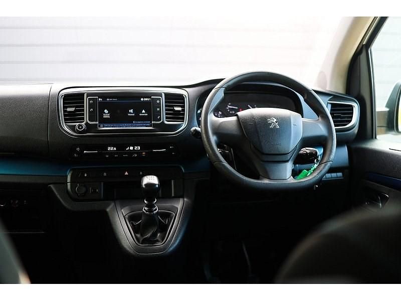 Used Peugeot Traveller Active 2018 White MPV