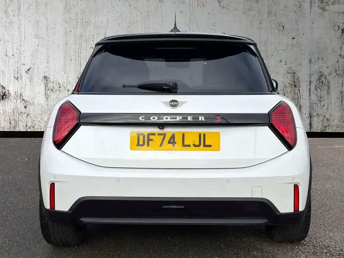 Usado Mini Cooper Exclusive 2024 Branco Citadino