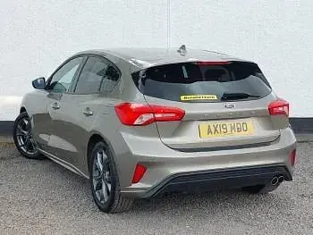 Used Ford Focus ST-Line 125 HP (91 kW) 2019 Silver Hatchback