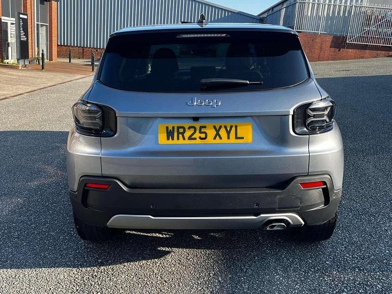 Used Jeep Avenger Summit 100 HP (73 kW) 2025 Grey SUV
