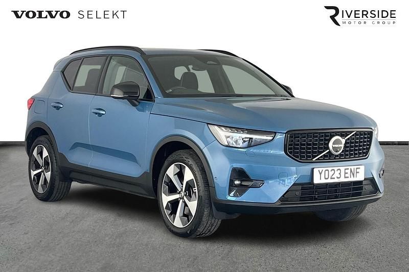 Used Volvo XC40 Ultimate 197 HP (144 kW) 2023 Fjord blue SUV