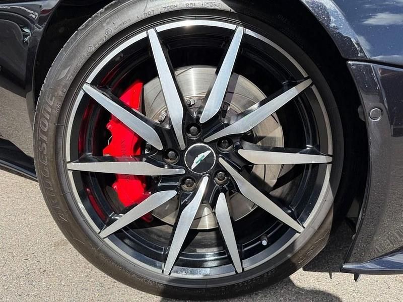 Used Aston Martin DB11 608 HP (447 kW) 2017 Black Coupe