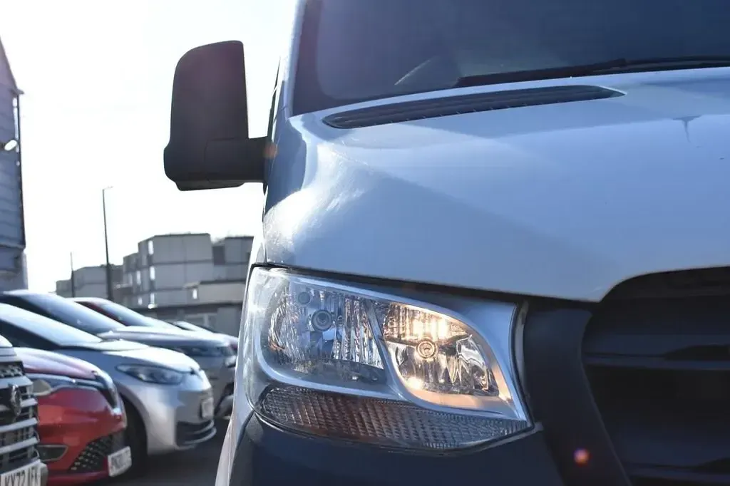 Usado Mercedes Sprinter Progressive 2021 Branco Van