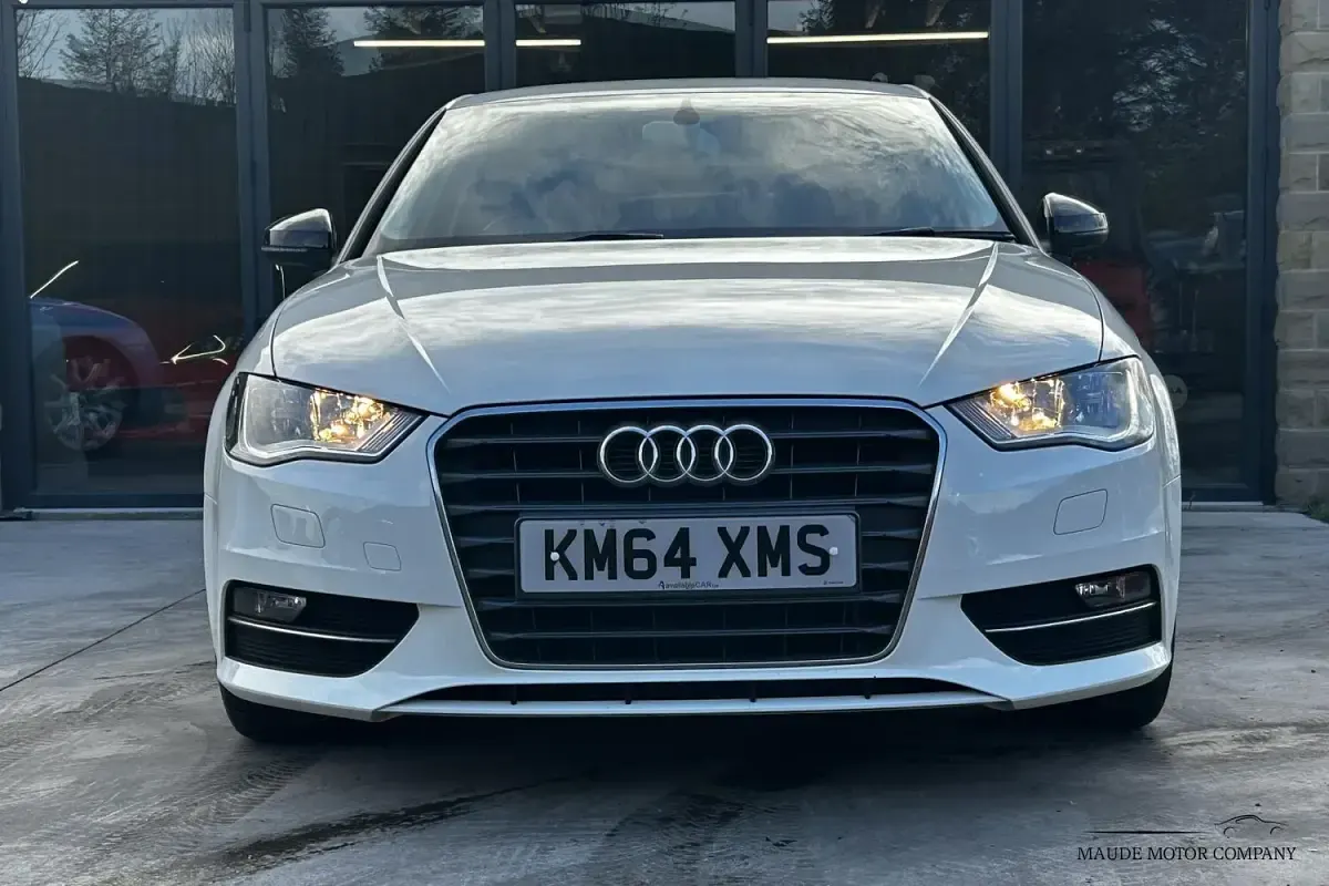 Usado Audi A3 Sport 184 HP (135 kW) 2015 Branco Citadino