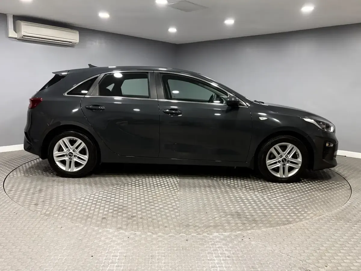 Used Kia Ceed 136 HP (100 kW) 2019 Grey Hatchback