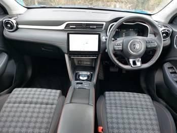 Used MG ZS SE 129 kW (176 HP) 2023 Blue SUV