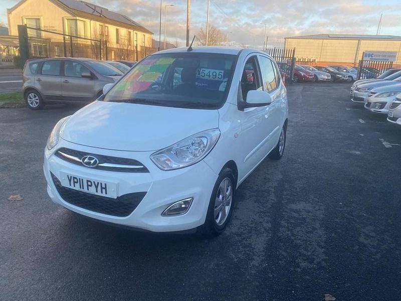 Used Hyundai i10 Active 86 HP (63 kW) 2011 White Hatchback