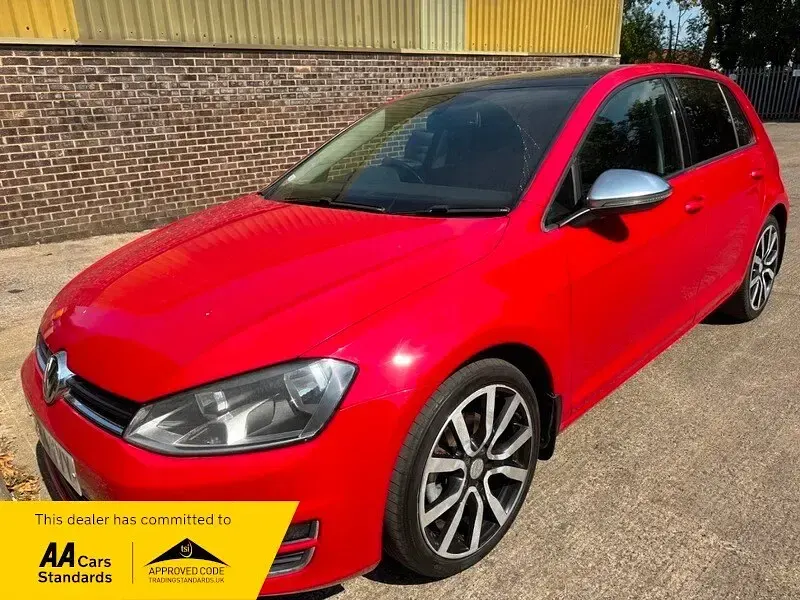 Used VW Golf VII GT 147 HP (108 kW) 2014 Red Hatchback