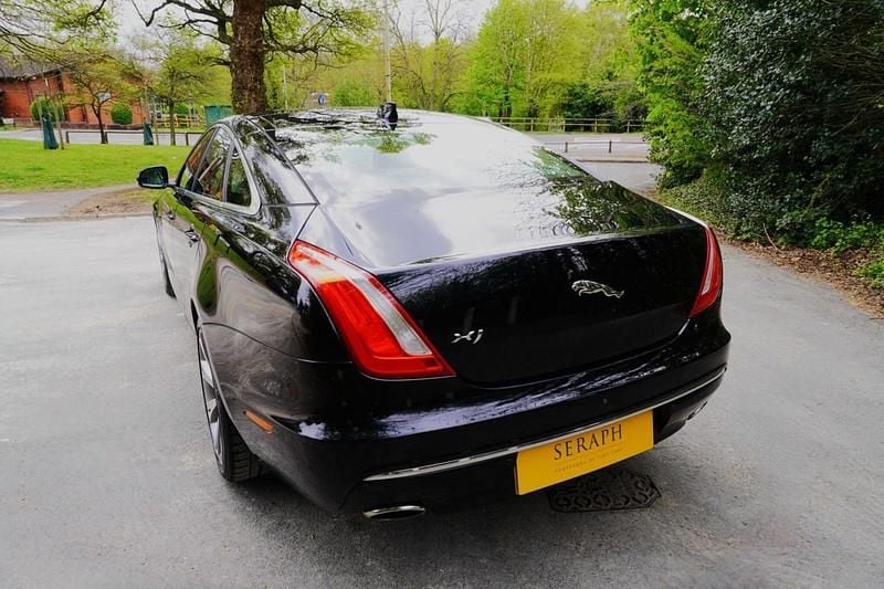 Used Jaguar XJ Portfolio 300 HP (220 kW) 2019 Black Sedan