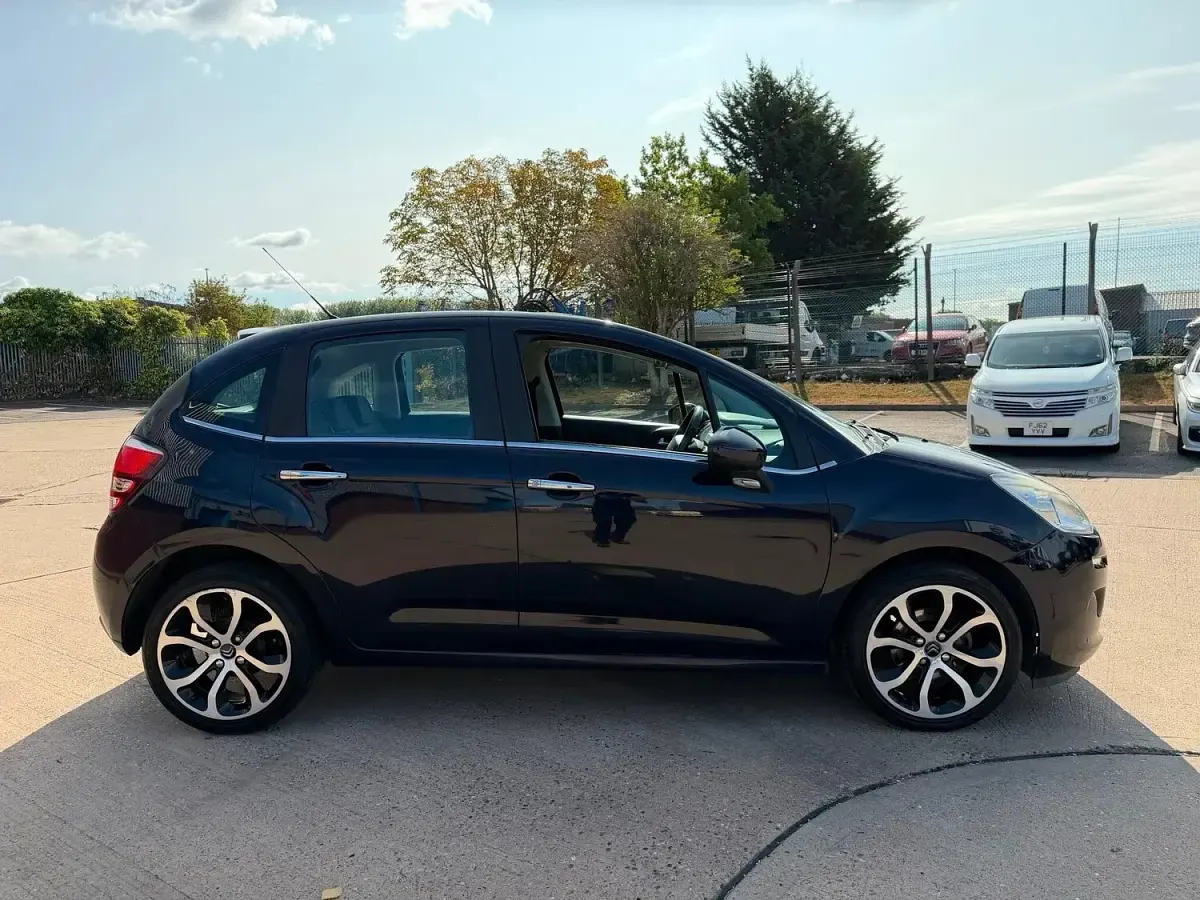 Used Citroën C3 PureTech 2015 Blue Hatchback