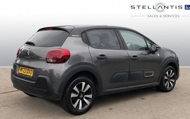 Used Citroën C3 PureTech 83 HP (61 kW) 2023 Red Hatchback