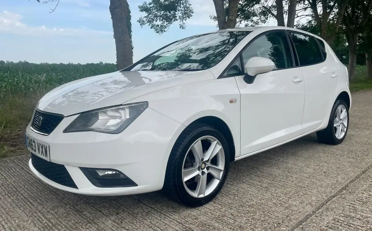 Used Seat Ibiza 85 HP (62 kW) 2014 White Hatchback