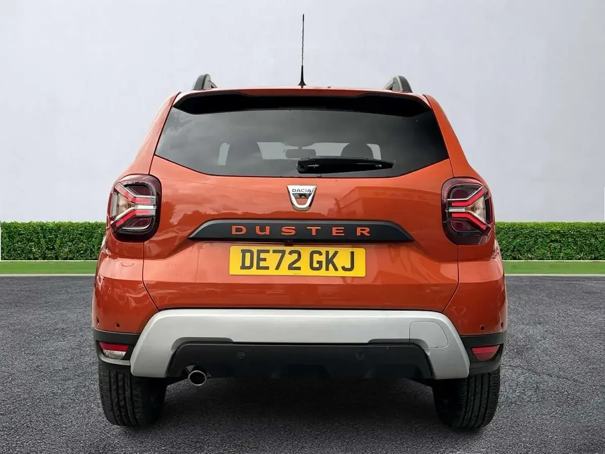 Used Dacia Duster Extreme 150 HP (110 kW) 2022 Orange SUV