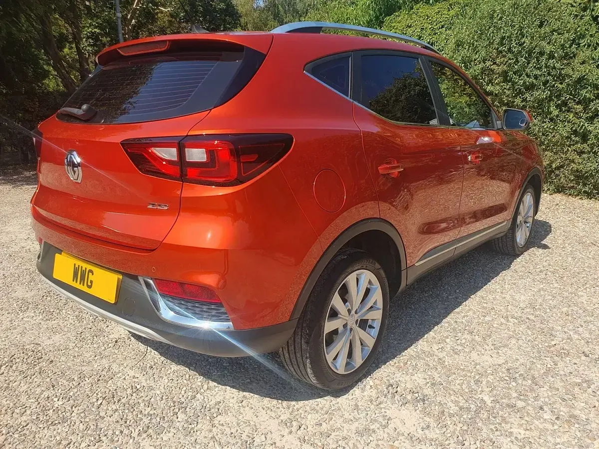 Used MG ZS Excite 111 HP (81 kW) 2019 Orange SUV