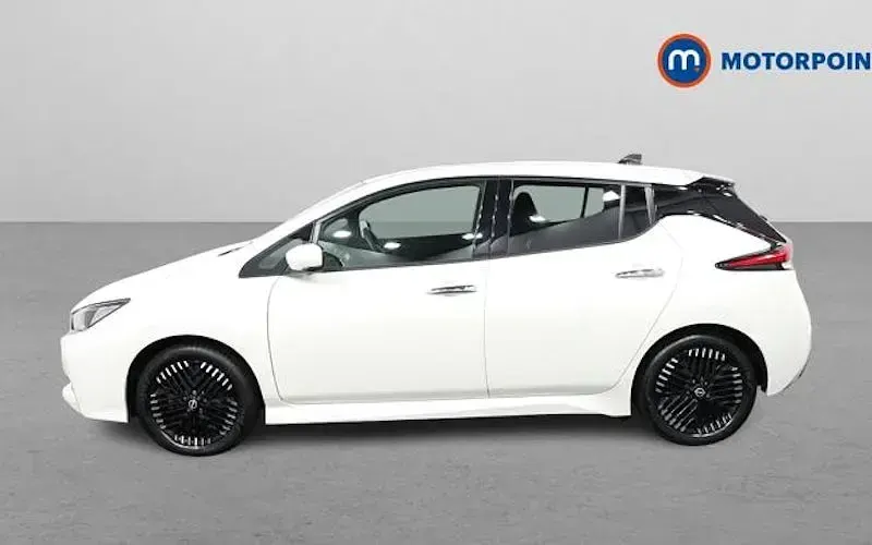 Used Nissan Leaf N-Connecta 110 kW (150 HP) 2025 Hatchback