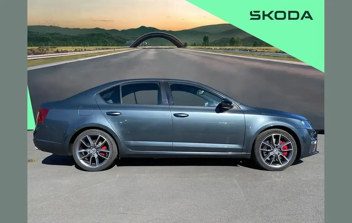 Usado Skoda Octavia vRS 220 HP (161 kW) 2016 Cinzento Carrinha