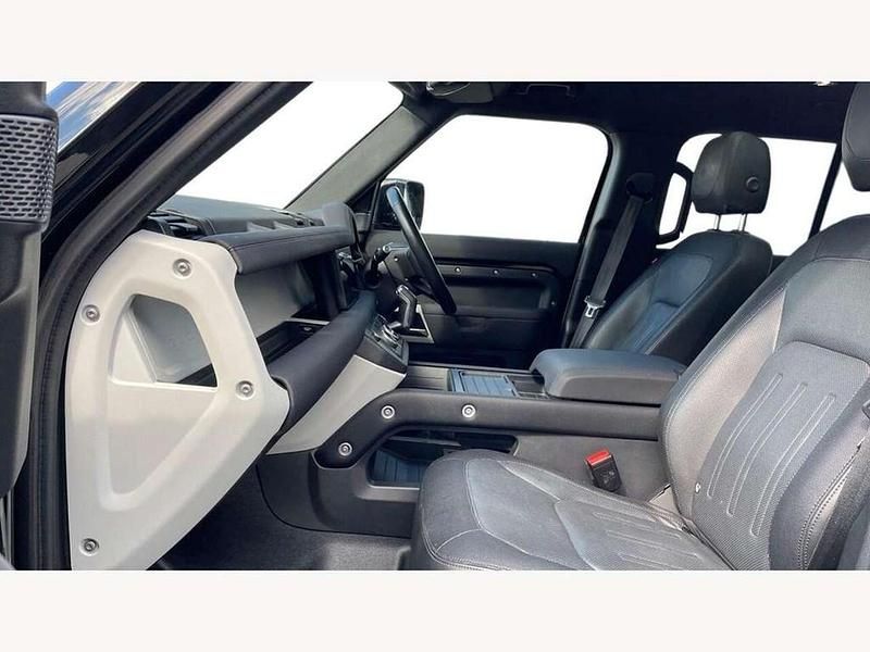 Used Land Rover Defender SE Dynamic 250 HP (183 kW) 2021 Black SUV