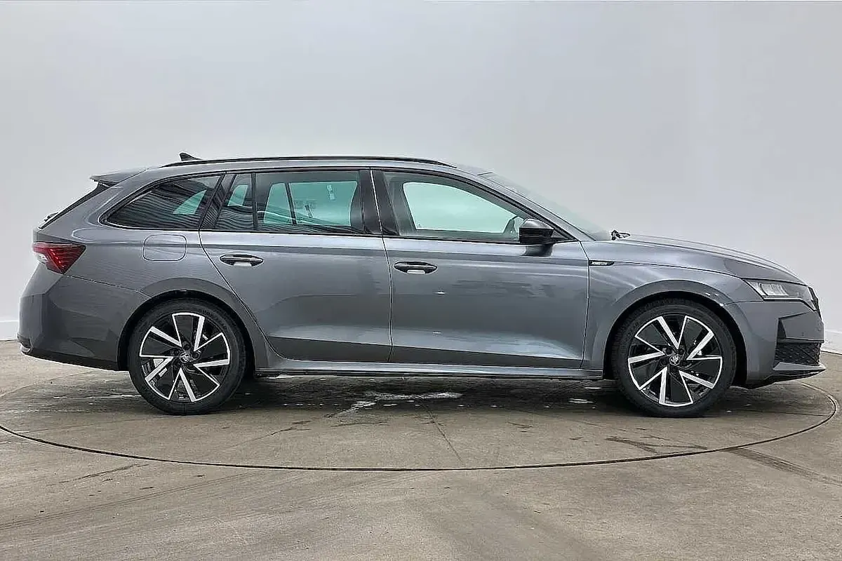 New Skoda Octavia SportLine 147 HP (108 kW) 2026 Graphite grey metallic Estate