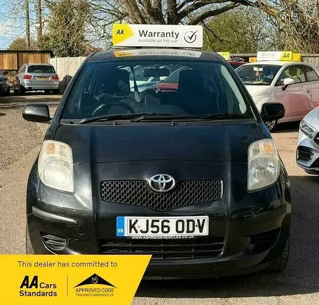 Used Toyota Yaris T3 88 HP (64 kW) 2006 Black Hatchback