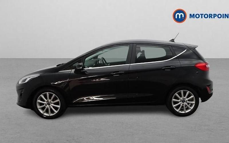 Usado Ford Fiesta Titanium 101 HP (74 kW) 2020 Preto Citadino
