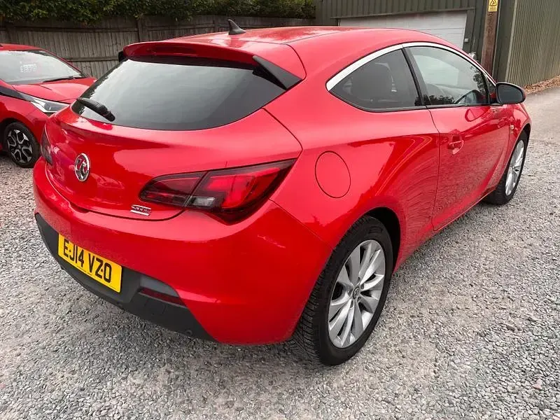 Used Vauxhall Astra GTC SRi 2014 Red Hatchback
