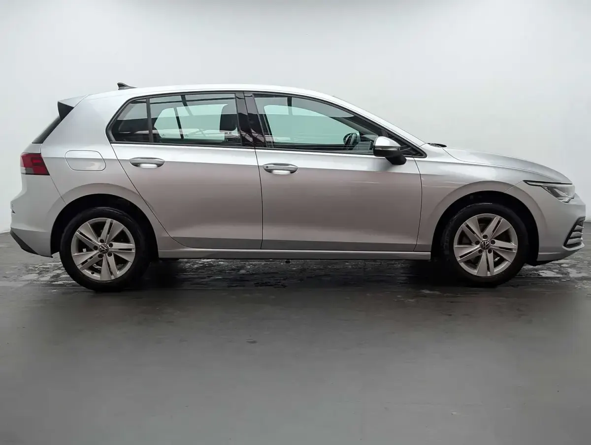 Used VW Golf VII Life 110 HP (80 kW) 2021 Silver Hatchback