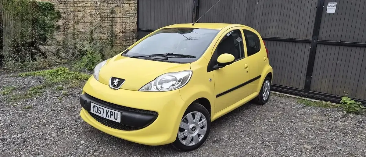 Used Peugeot 107 68 HP (50 kW) 2007 Yellow Hatchback