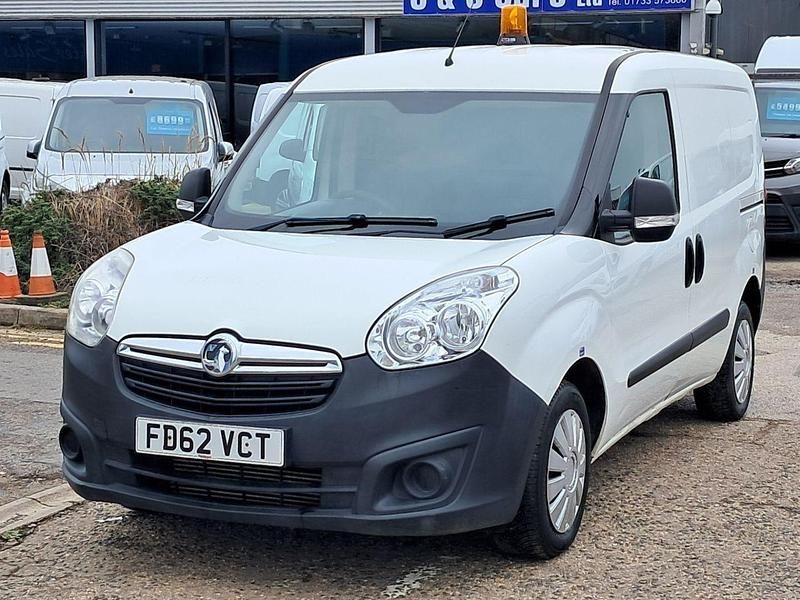 Used Vauxhall Combo S 2013 White Van