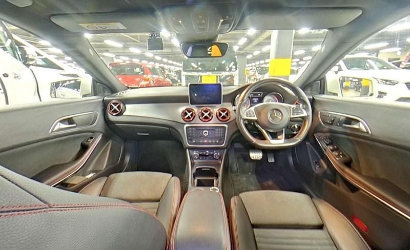 Used Mercedes CLA250 Shooting Brake AMG 218 HP (160 kW) 2016 White Estate